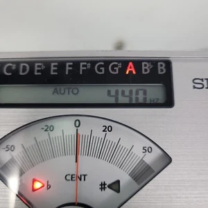 Seiko ST1100 Chromatic Tuner - High Precision, Compact! EUC Guitar Bass Violin - Picture 1 of 6