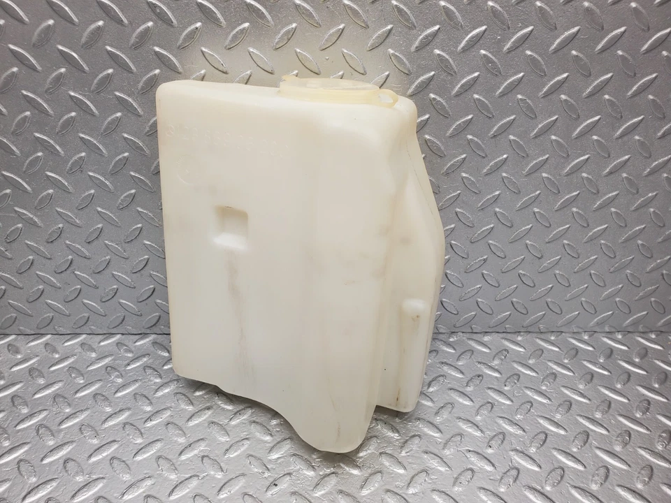 ⚙46339⚙ Mercedes-Benz C123 280CE cupé parabrisas lavadora tanque de depósito de líquido Foto 1 de 4