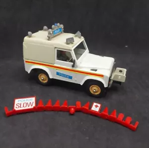 LAND ROVER DEF90 CANVAS TOP - POLICE - BRITAINS - USED- RARE - Picture 1 of 17