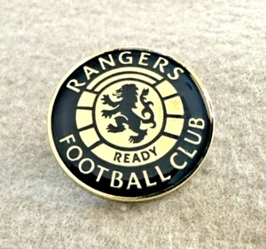 RANGERS ENAMELED SOCCER/ FOOTBALL LAPEL PIN W/SILVER STORAGE BAG.. - Picture 1 of 2