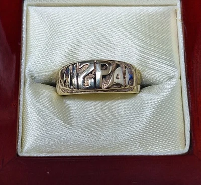 9ct Gold 'MIZPAH' Band Ring - Size R - 6G - Image 1 of 4