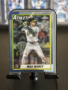 2025 Topps Update Series Max Muncy (RC) Silver Pack Mojo #U90C-70 Athletics - Bild 1 von 2