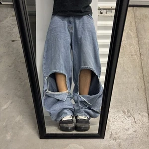 Vintage Y2K/2000s Baggy Light Wash Streetwear Distressed Jeans! 32x29 - Picture 1 of 7
