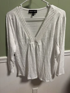 women's white PXL 3/4 sleeve v-neck summer top Thomas & Olivia NWOT - Picture 1 of 2
