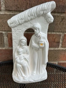 Heilige Familie Krippe beleuchtet Weihnachten weiß elegant Goldakzente Jesus Geburt - Bild 1 von 14