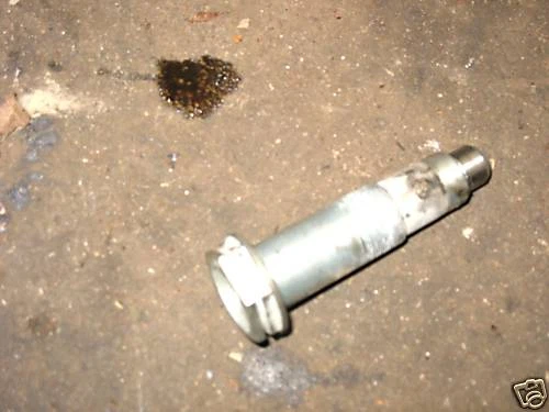 79 HONDA CX500 CX500C CX 500 SWINGARM PIVOT # - Image 1 of 1