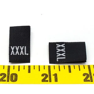 1000 oder 500 GEWEBTES KLEIDUNGSSTÜCK NÄHEN GRÖSSE XXXL ETIKETTEN schwarz mit weißem Brief Versand @ USA - Bild 1 von 2
