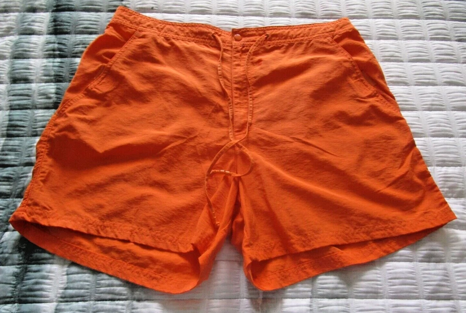 Женские короткие шорты Catalina с большими оранжевыми нейлоновыми карманами - Изображение 1 из 4