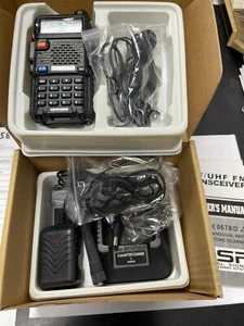 US 2x Baofeng UV-5R Dual-Band V/UHF FM Transceiver Amateurfunk Zweiwege Funk Scanner - Bild 1 von 1