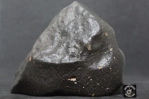 NWA nicht klassifizierter Meteorit einzeln 785g mit schönen flugmarkierten Oberflächen - Bild 1 von 4