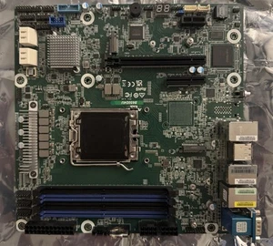 ASRock Rack B650D4U Server Motherboard AM5 - Afbeelding 1 van 5