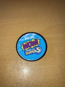 MERLIN POP BADGE SEALIFE BRIGHTON WOW I JOINED THE SUPER 5 SUPER HERO BADGE BLAC - Foto 1 di 4