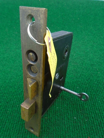 VINTAGE RUSSWIN 0122 (7122) 2 3/4" BS  ENTRY MORTISE LOCK w/KEY (18727) Cover