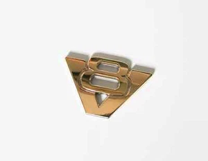 Calcomanía de lujo con insignia de coche V8 enchapada en oro de 24 quilates - Imagen 1 de 2