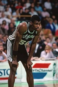 David Robinson San Antonio Spurs catches his breath v Boston Celti- Old Photo - Picture 1 of 1
