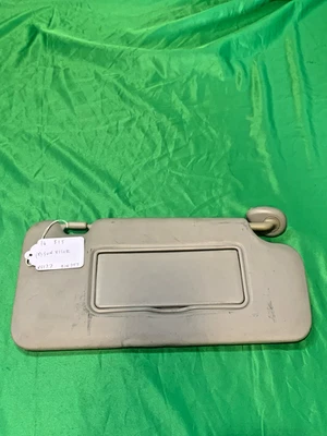 Parasol para pasajero delantero derecho Honda Fit 2016 fabricante de equipos originales Foto 1 de 4