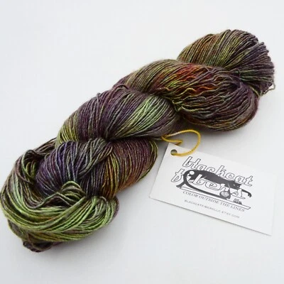 Hilo de fibra de gato negro madeja dedos con seda merino SW 100 g labradorita amarilla Foto 1 de 4