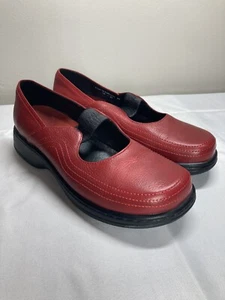 Dansko Red Pebble Finish Slip Ons Size 40/8.5 Womens - Picture 1 of 15