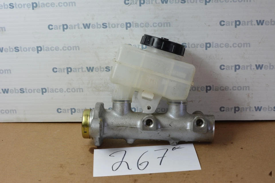 2003 - 2008 Nissan 350Z 3.5L, Auto, RWD Used Master Brake Cylinder #267-BC Foto 1 de 1