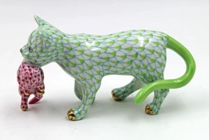 Herend Motherly Love Green Cat Holding Raspberry Fishnet Kitten Figurine 5551 - Picture 1 of 7