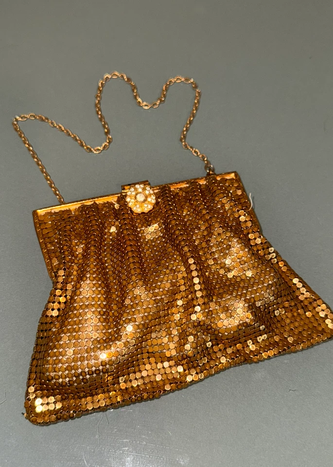 Bolso de Noche Vintage Años 50 - 60 Cadena Dorada Metal Lentejuelas Mujer’s Monedero Bolso sin asas Foto 1 de 4