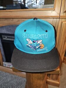 New Vintage Charlotte Hornets NBA Sports Plain Logo Twill Hat Cap Vtg Snapback 