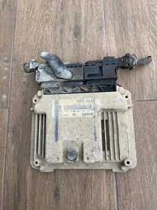 Engine control unit 0281014450 55566277 Opel Vectra C 1.9D 2007 Bosch - Imagen 1 de 5