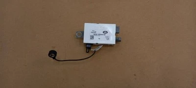Land Rover Range Rover L405 2016 Aerial antenna amplifier BJ3219G255AA Foto 1 de 4