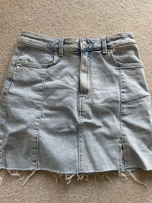 Gorgeous BERSHKA Stretchy Cutoff Pale Blue Denim Mini Skirt Eur38 UK10 EUC - Image 1 of 4