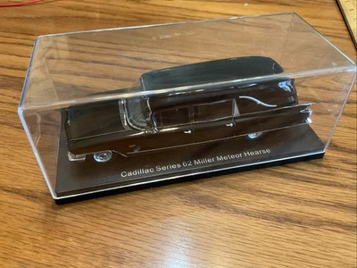 1/43 1962 Cadillac Series Miller Meteor Hearse С Шкатулкой - Изображение 1 из 4