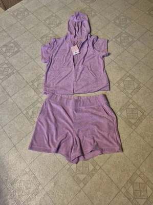 JUEGO DE PANTALONES CORTOS Y CHAQUETA CON CAPUCHA DE TERCIOPELO JUICY COUTURE NUEVO CON ETIQUETAS TALLA XL Foto 1 de 4