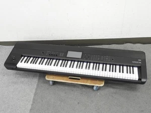 Korg Krome 88 Music Workstarion Synthesizer Keyboard - Bild 1 von 8