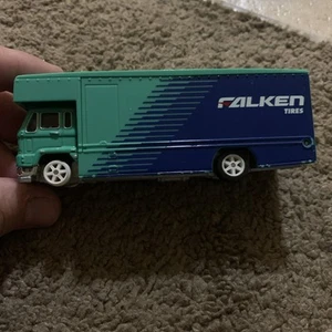 Hot Wheels Mercedes-Benz 190E Fleet Flyer Car Culture Team Transport #10 Falken - Picture 1 of 3