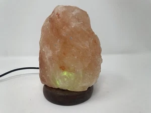 Himalaya Salz Berg Lampe klein 5" Natur Kristall mit Holzsockel Arbeitsleuchte - Bild 1 von 6