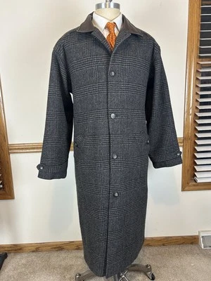 VINTAGE EDDIE BAUER 100% WOOL GLEN PLAID OVERCOAT LEATHER COLLAR SIZE M - Image 1 of 4