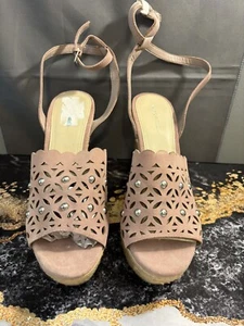 Marc Fisher Pink Suede Open Toe Espadrille Platform Wedge Sandals Size 11 - Picture 1 of 3