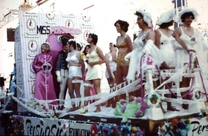 35mm Colour Slide Miss Persuasion Girl Foundation Garments Carnival Float 1960s - Picture 1 of 1