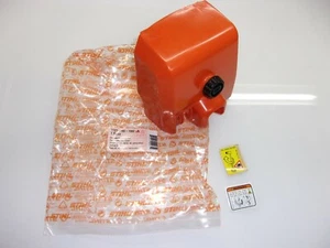 Stihl OEM Air Filter Cover 039 029 1127-140-1900 141-1040 Flat Top #GM-C7A1 - Picture 1 of 5