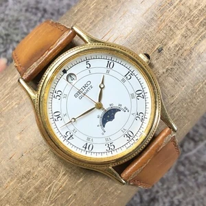 Vintage Seiko Herren 6F22-7010 Dress Mondphase Leder Quarz 33mm Uhr 7 1/4" - Bild 1 von 14