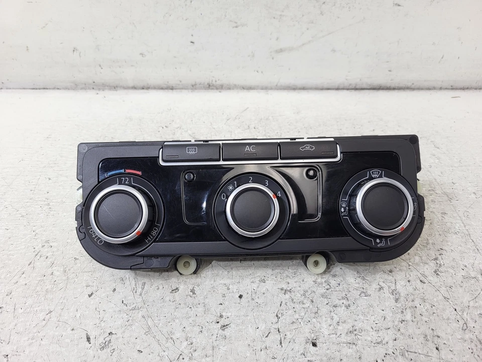 Volkswagen Golf 2010-2011 unidad de control de temperatura de calor aire acondicionado OEM LKQ Foto 1 de 4
