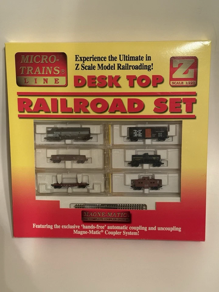 Micro-Trains Line Z Scale Desk Top Railroad Set With 5 Extra Cars. - Image 1 of 4