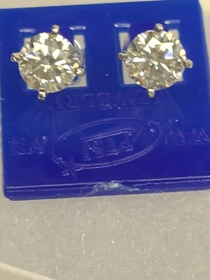 Серьги-гвоздики из муассанита платины 1,50 карата - Изображение 1 из 3