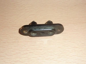 Double prise casque (2 x prise 4 mm, distance 19 mm, avec trou à ressort entre les deux) - Photo 1/4