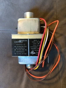 JOHNSON CONTROLS Y64T15-0 CLASS 2 TRANSFORMER 120/208/240 VAC - Picture 1 of 3