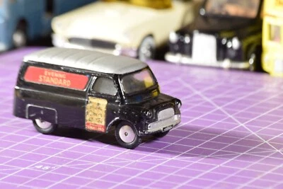 Corgi Toys BEDFORD C A VAN NIGHT STANDARD negro fundido a presión coleccionable Foto 1 de 4