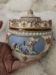 Sankyo Carousel Hinged Musical Trinket Box LED Light Changing Rotating Horse - Picture 1 of 10