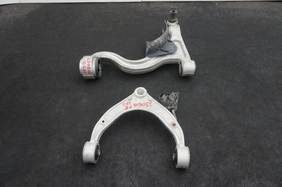 Juego brazo de control inferior superior delantero izquierdo 97034105324 Porsche Panamera GTS 2014-16 Foto 1 de 4