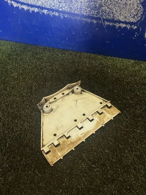 Stihl Fs450 Fs400 Fs350 Petrol Strimmer Brush cutter tank Guard Foot - Image 1 of 3