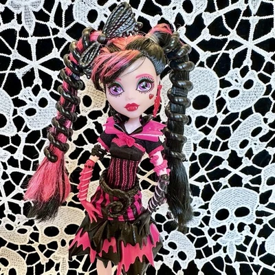 Muñeca Mattel Monster High G1 Sweet Screams Draculaura 2013 casi completa Foto 1 de 4