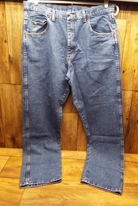 Wrangler Rugged Wear Men’s Jeans Size 38x32 Relaxed Fit Blue Denim - Picture 1 of 4